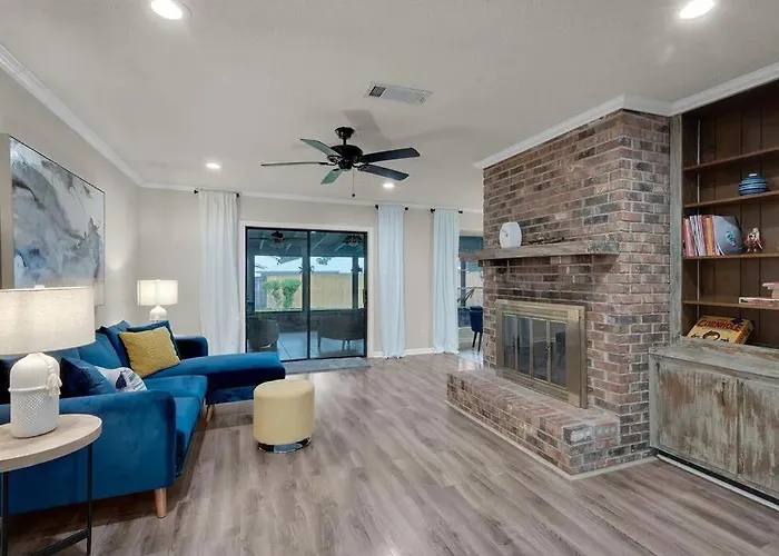 Apartment Quiet Relaxing - Close To Downtown & 4br-2bt *