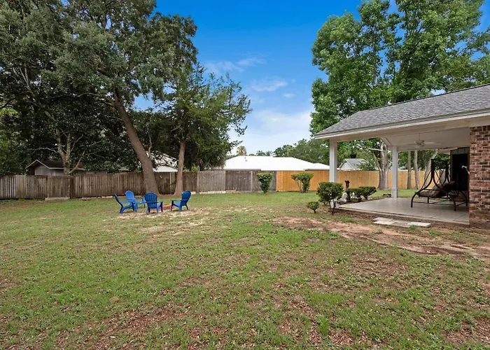 Quiet Relaxing - Close To Downtown & 4br-2bt * Pensacola