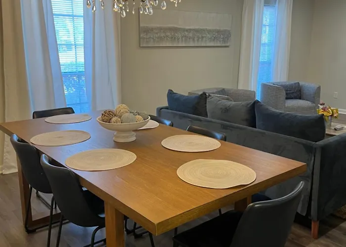 Apartment Quiet Relaxing - Close To Downtown & 4br-2bt Pensacola